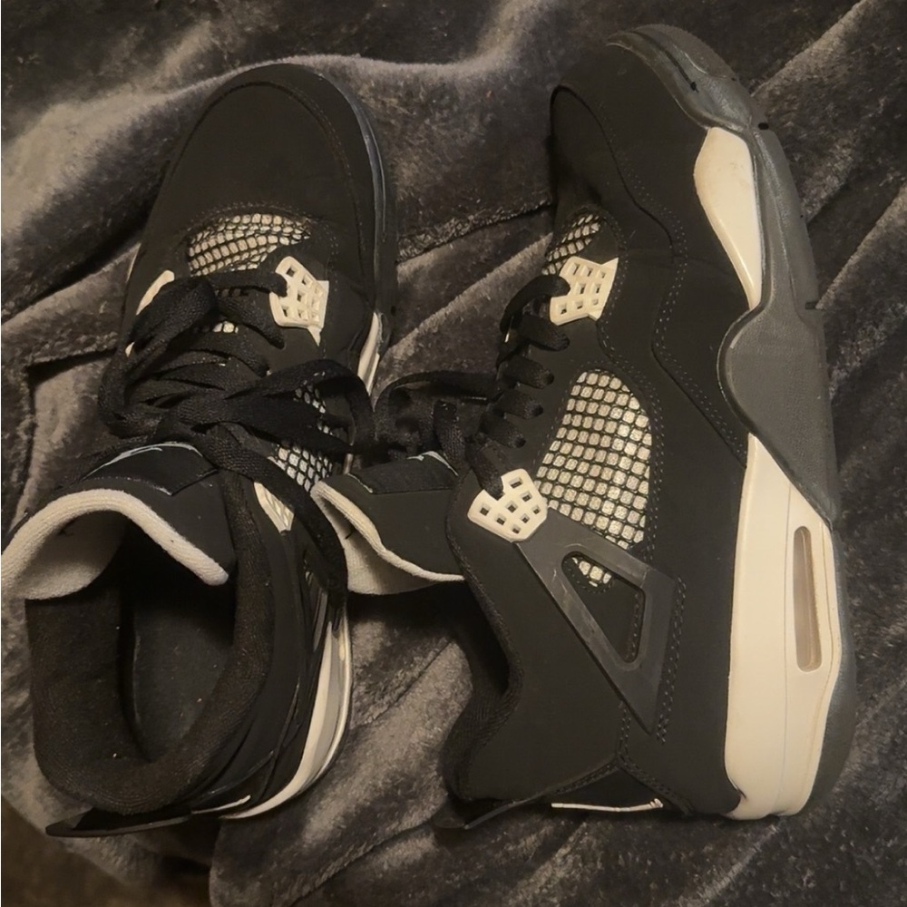Jordan 4s panda